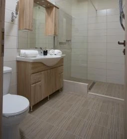 Viktor Bor- és Vendégház