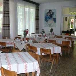 Családi Üdülő Balatonszárszó Balatonszárszó - Vendéglátás