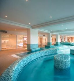 Két Korona Konferencia & Wellness Hotel