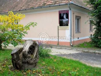 Latinovits Zoltán Emlékmúzeum Balatonszemes
