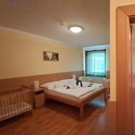 Zöldsziget Menedék Rendezvény és Pihenőház Bárna - Szobák