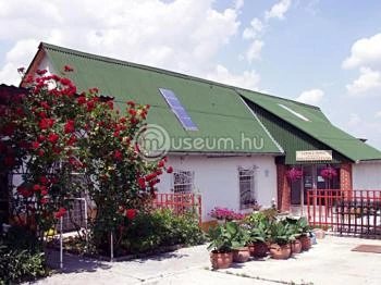 Czencz János Festőművész Emlékmúzeum Báta