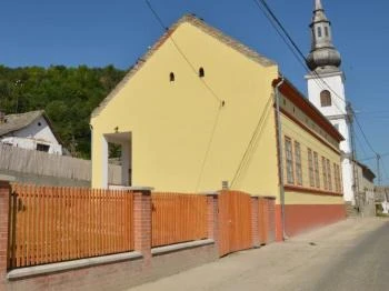 Fekete Gólya Ház Báta