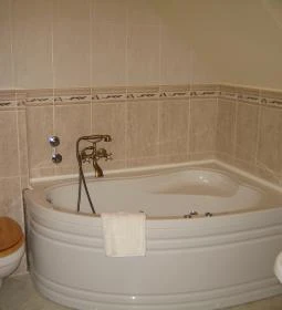 Naspolya Panzió & Étterem