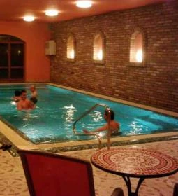 Naspolya Panzió & Étterem