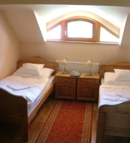 Naspolya Panzió & Étterem