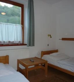 Naspolya Panzió & Étterem