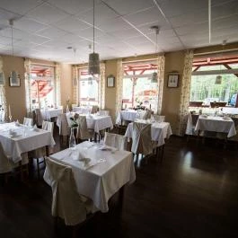 Bonne Chance Hotel Bázakerettye - Vendéglátás