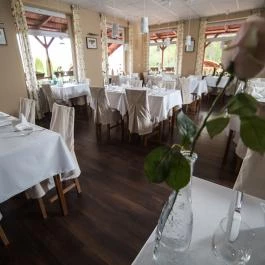 Bonne Chance Hotel Bázakerettye - Vendéglátás