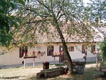 Simon István Emlékház Bazsi