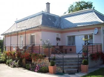 Nagyköz Vendégház Bekecs