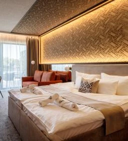 Bordűr Wellness Hotel és Szőnyegmúzeum