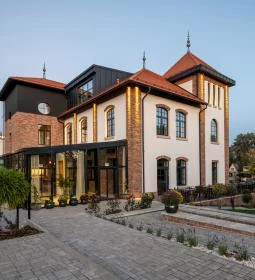Bordűr Wellness Hotel és Szőnyegmúzeum