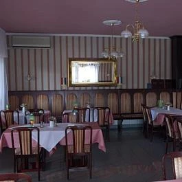 Hotel Angela Berettyóújfalu - Vendéglátás