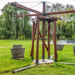 Zichy Park Hotel Bikács - Medence/kert