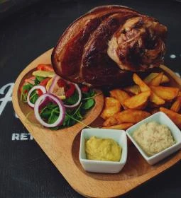 Hintóvölgye Retro Terasz & Borétterem