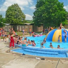 Apartman Ildikó Vendégház Bogács - Medence/kert