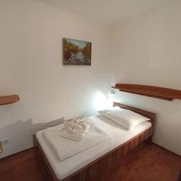 Margaréta Apartmanház Bogács - Szobák
