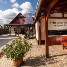 Róma Apartmanház Bogács - Medence/kert