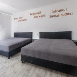 Róma Apartmanház Bogács - Szobák