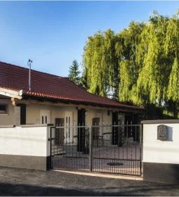 Toszkána Apartmanház