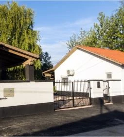 Toszkána Apartmanház