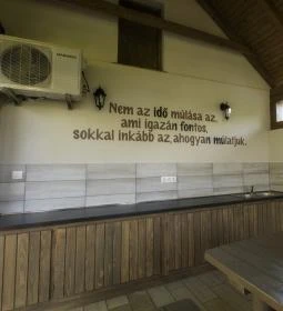 Toszkána Apartmanház