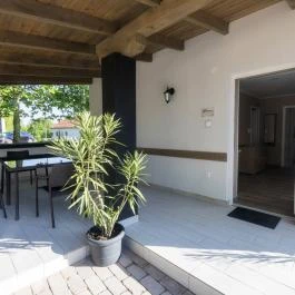 Toszkána Apartmanház Bogács - Medence/kert