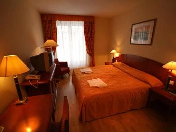 Hotel Rittinger étterme Bonyhád