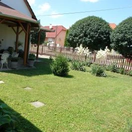 Koller Panzió Bonyhád - Medence/kert