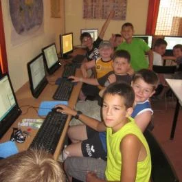 Csiki Pihenőkert Budaörs - Egyéb