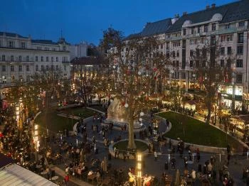 Vörösmarty téri adventi vásár Budapest