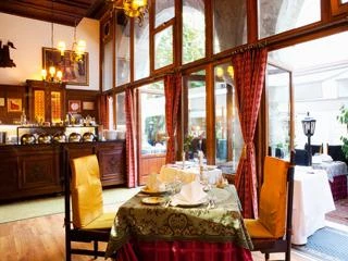 Alabárdos Étterem Budapest