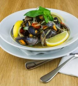 Apacuka Étterem Kávéház Varieté