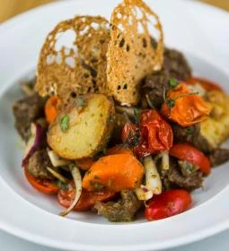 Apacuka Étterem Kávéház Varieté