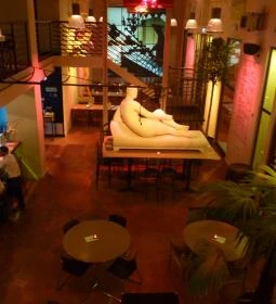 Apacuka Étterem Kávéház Varieté