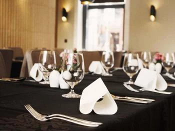 Araz Étterem Budapest