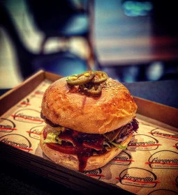 Burgerilla - Lurdy Ház