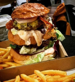 Burgerilla - Lurdy Ház