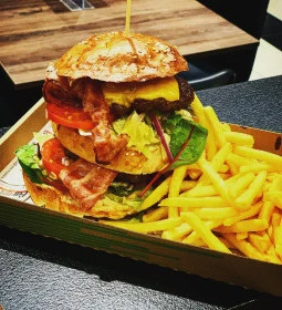 Burgerilla - Lurdy Ház