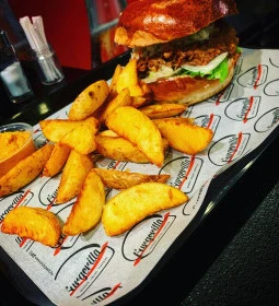 Burgerilla - Lurdy Ház