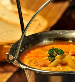 Café Ponyvaregény - Kopaszi Gát