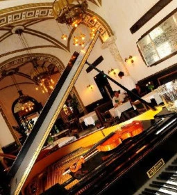 Callas Café & Restaurant