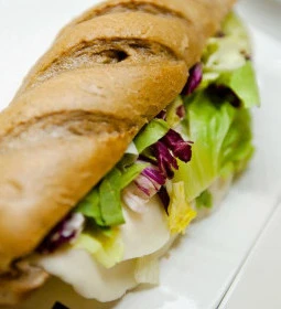 Cserpes Tejivó - Corvin köz