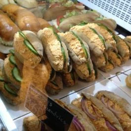 Cserpes Tejivó - Corvin köz Budapest - Egyéb