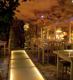 Dzsungel Kávézó & Étterem