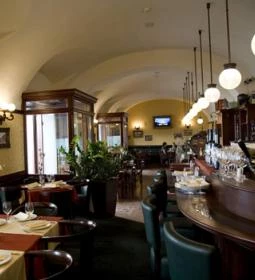 Első Pesti Rétesház Étterem