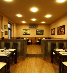 Gulliver Étterem, Pizzéria, Kávézó