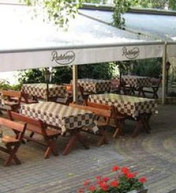 Kastély Étterem, Kávézó & Pizzéria