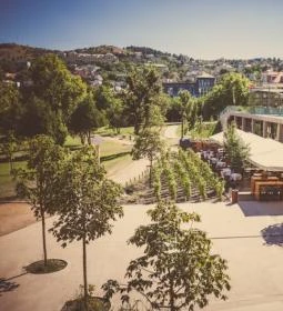 Larus Étterem és Rendezvényközpont